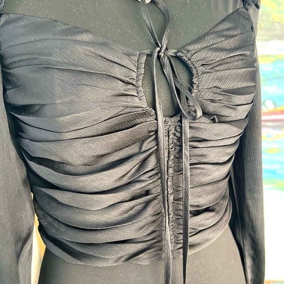 NWT, Chelsea & Violet,Plisse crinkle satin, Ruched,Square neckline,Long sleeves8 - Picture 13 of 13